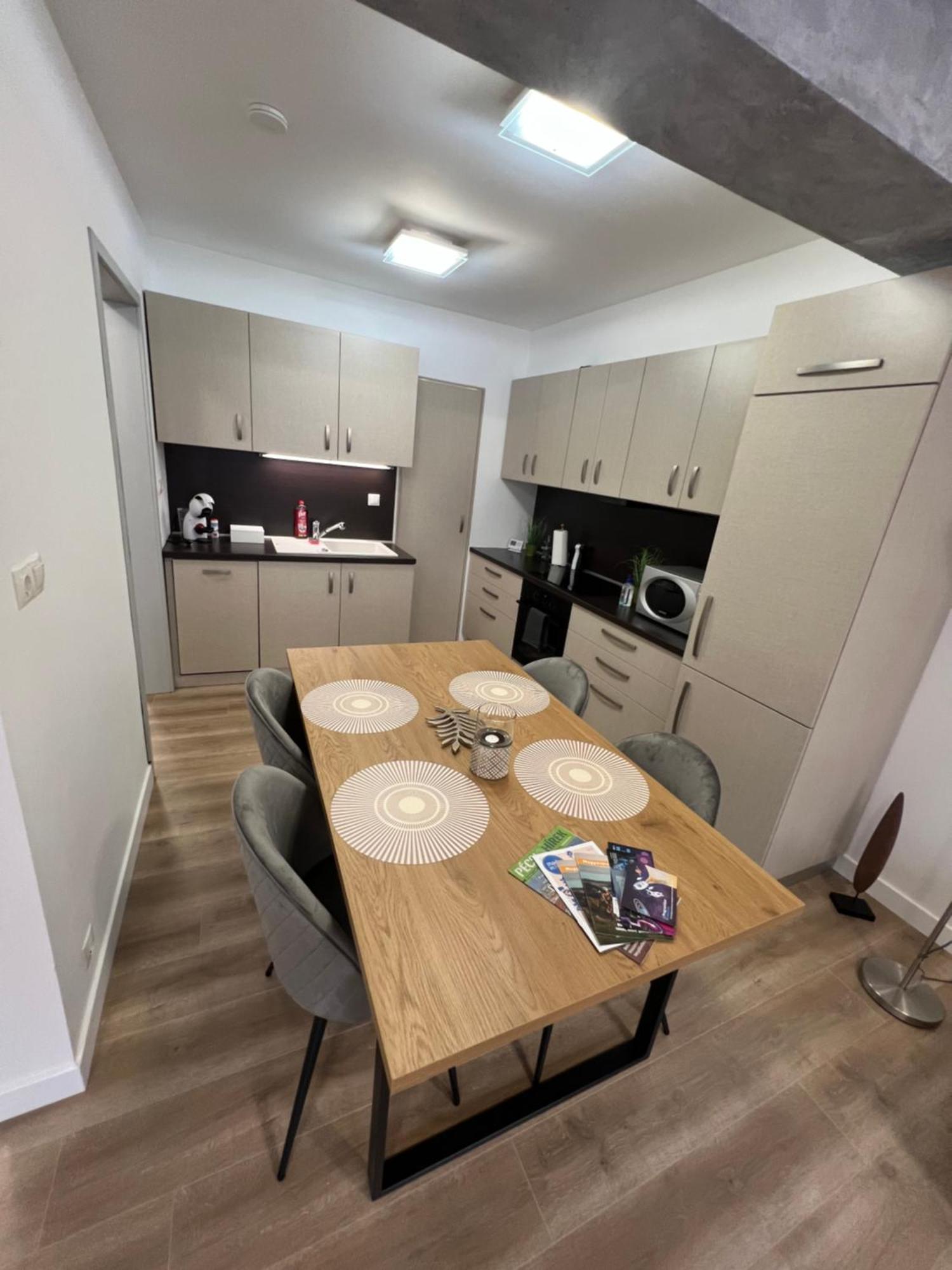 Garay26 Apartman Pécs Exterior foto